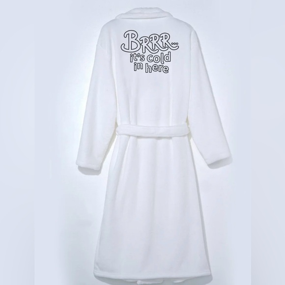 cocus pocus Other - Cocus Pocus BRRRR IT'S COLD IN HERE BATHROBE NEW